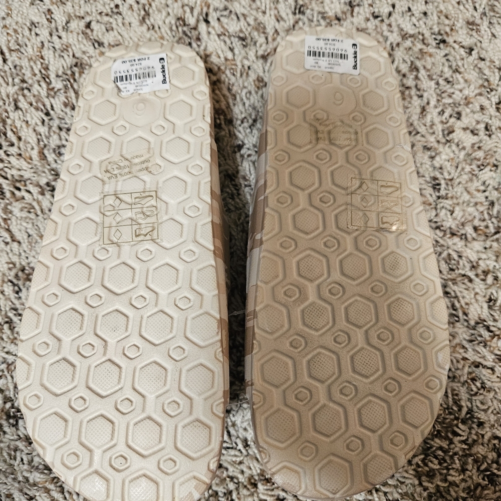 Buckle Tan Camouflage Sandals - Picture 5 of 6
